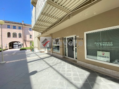 Foto Ufficio a Treviso Santa Maria del Rovere di 181 m² con 4 locali