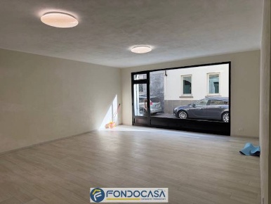 Foto Locale commerciale a Coccaglio di 74 m² con 2 locali in affitto