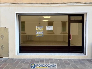 Foto Locale commerciale a Coccaglio di 74 m² con 2 locali in affitto