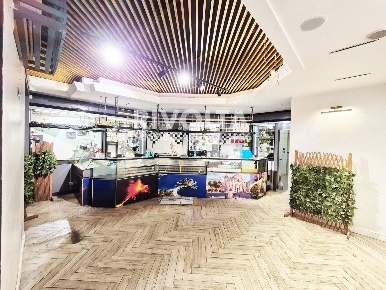 Foto Attività commerciale in Via Rodolfo Lanciani, Roma Bologna di 68 m²