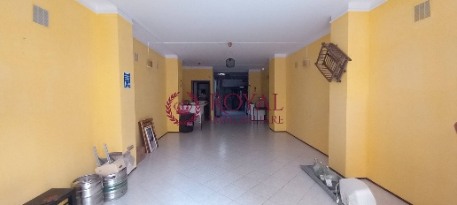 Foto Locale commerciale in Via Palestro, Livorno di 125 m² con 2 locali
