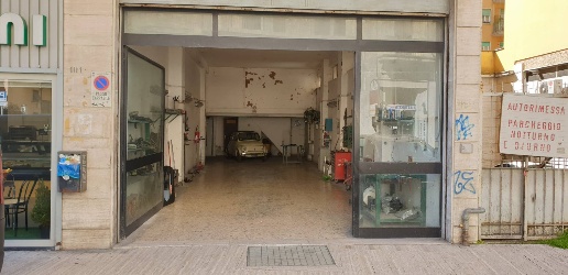 Foto Locale commerciale a Ascoli Piceno di 130 m² con 1 locali in vendita