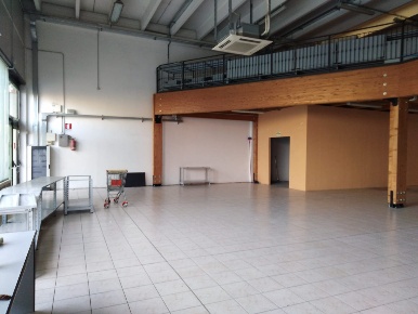 Foto Locale commerciale a San Benedetto del Tronto di 470 m² in affitto