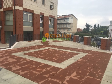Foto Locale commerciale in Nei Pressi Del Terminal, Campobasso di 50 m²