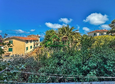 Foto Appartamento in Via Aicardi, Imperia Piani, Torrazza di 69 m²