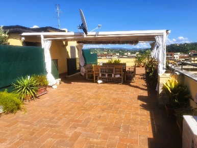 Foto Attico a Scandicci di 114 m² con 6 locali in vendita