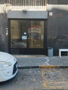 Foto Locale commerciale a San Giorgio a Cremano di 100 m² con 3 locali