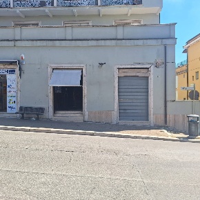 Foto Negozio in Pio XII, Palestrina Capaccio Scalo di 80 m² con 1 locali