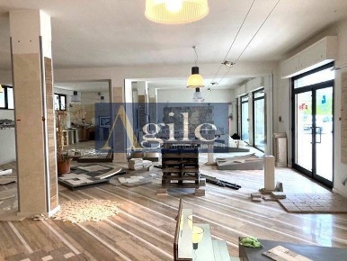 Foto Locale commerciale in VIA SALARIA, Ascoli Piceno di 330 m² in vendita