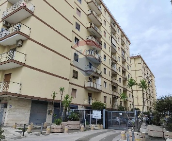 Foto Appartamento in Via Cornole di Ruccia, Modugno di 89 m² con 3 locali