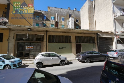 Foto Locale commerciale in Stesicoro, Ragusa San Luigi - Archimede