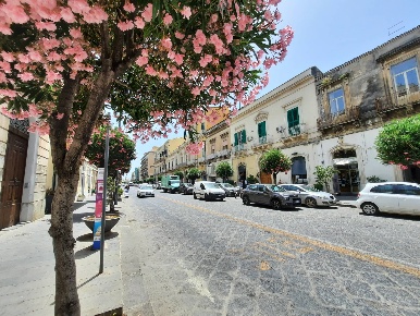 Foto Locale commerciale in CORSO UMBERTO, Siracusa Umberto - Ermocrate