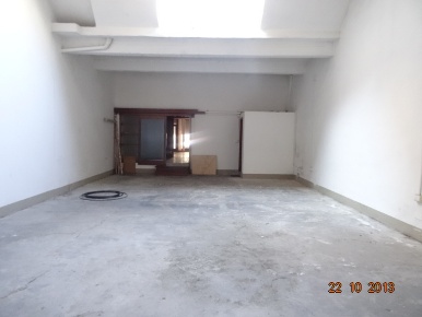 Foto Attività commerciale in Viale Agostino Marti, Lucca di 170 m²