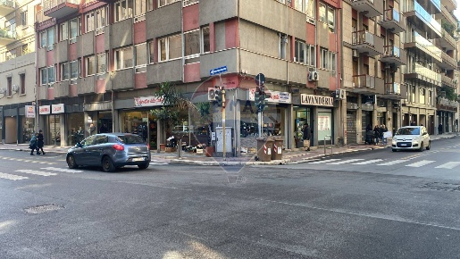 Foto Ufficio in Via Quintino Sella, Bari Murat di 93 m² con 4 locali