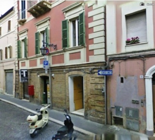Foto Ufficio in Corso Garibaldi, Giulianova Centro di 190 m² con 6 locali