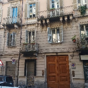 Foto Negozio in via Mazzini, Torino Via della Rocca di 47 m² con 3 locali
