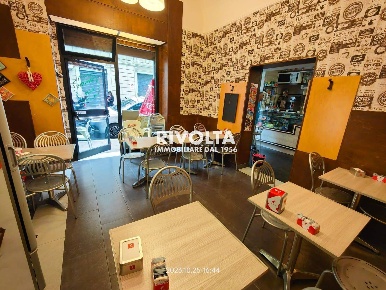 Foto Attività commerciale in Piazza Cavour, Roma Prati di 70 m² in vendita
