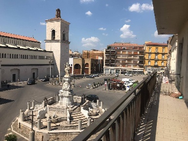 Foto Ufficio in Piazza Orsini, Benevento Centro Storico di 165 m²