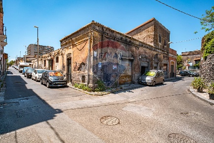 Foto Laboratorio in via dell'oro, Catania Cibali di 51 m² con 2 locali