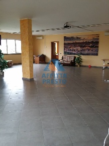 Foto Ufficio a San Miniato di 340 m² con 7 locali in vendita