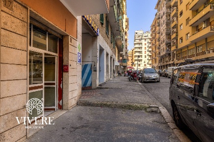 Foto Locale commerciale in Via Coriolano, Roma Furio Camillo di 53 m²