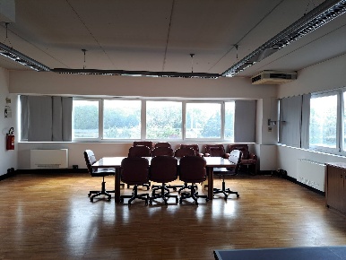 Foto Ufficio a Cepagatti di 300 m² con 8 locali in affitto
