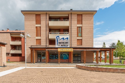 Foto Negozio in Piazza nello mezzi, Langhirano Pilastro di 113 m²