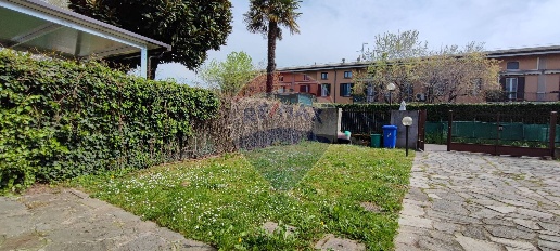 Foto Locale commerciale in via Geromina, Treviglio di 80 m² con 1 locali