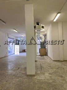 Foto Attività commerciale in Via Trento, Livorno Ospedale - Stazione