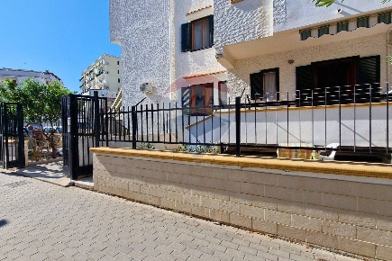 Foto Appartamento in Via Rossini, Vieste Centro di 90 m² con 4 locali
