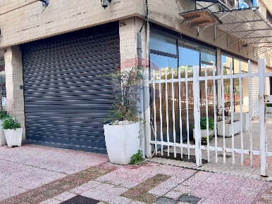 Foto Locale commerciale in Via Giovanni Modugno, Bari Poggiofranco
