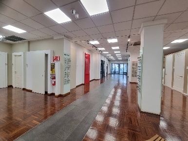 Foto Show room in Via Adolfo Wildt, Milano Casoretto di 600 m² con 5 locali