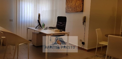 Foto Ufficio a Empoli di 40 m² con 1 locali in affitto