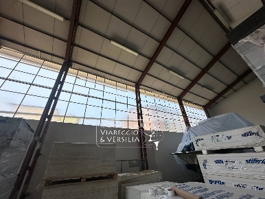 Foto Magazzino in via Virgilio, Viareggio Darsena - Ex Campo di Aviazione