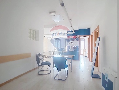 Foto Ufficio a Villafranca Padovana Centro di 160 m² con 3 locali