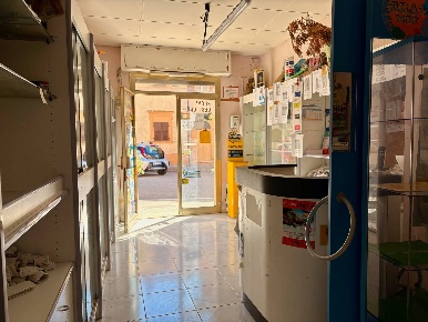 Foto Locale commerciale in via Guglielmo Marconi, Montemarciano Centro