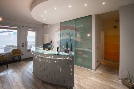 Foto Ufficio in Via Bergamo, Palazzolo sull'Oglio Centro di 138 m²