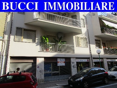 Foto Locale commerciale in Via Palermo, Pescara di 55 m² con 1 locali