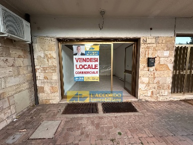 Foto Locale commerciale in via bellini, Chieti Chieti Scalo di 90 m²