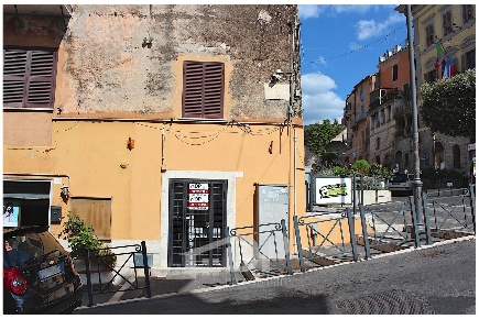 Foto Locale commerciale in Via Roma, Palombara Sabina Centro di 30 m²