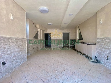 Foto Locale commerciale a Terzigno di 60 m² con 1 locali in vendita