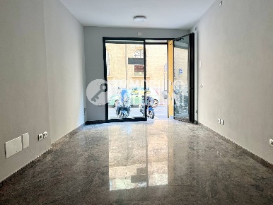 Foto Locale commerciale in Via San Bernardino, Bergamo Stazione di 26 m²