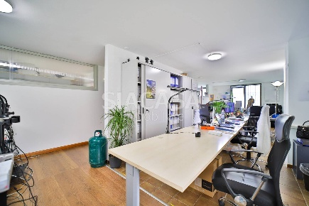 Foto Ufficio a Cavenago di Brianza di 114 m² con 2 locali in affitto