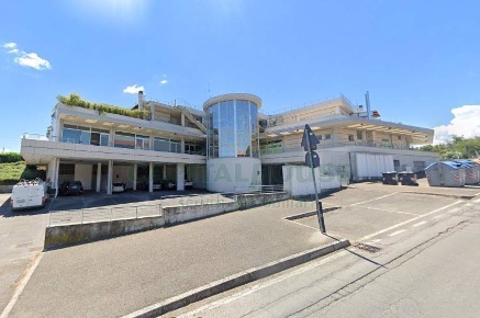 Foto Locale commerciale a San Clemente Sant'andrea In Casale di 1080 m²