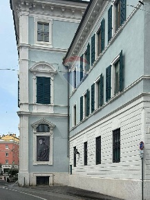 Foto Negozio in Corso Cavour, Brescia Magenta - Arnaldo di 54 m² in affitto