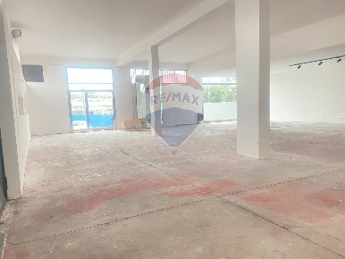 Foto Locale commerciale in via delle Olimpiadi, Catania Cannizzaro