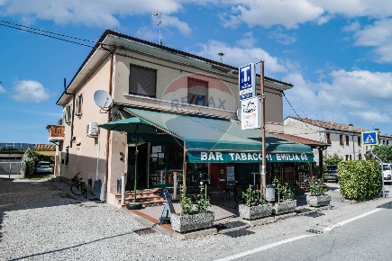 Foto Bar in Via Massafiscaglia, Ferrara Contrapò - Villanova di 47 m²