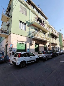 Foto Locale commerciale in Via Carlo Forlanini, Catania di 30 m² in vendita