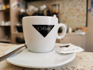 Foto Attività commerciale in via tosco romagnola, Cascina di 30 m²