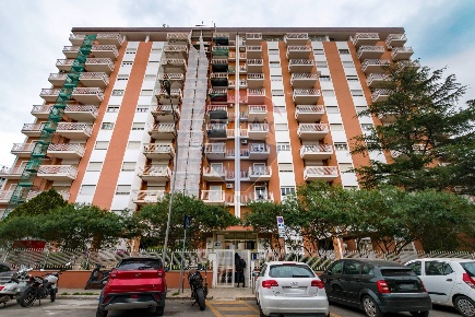 Foto Ufficio in VIA BEATO ANGELICO, Palermo di 162 m² con 5 locali